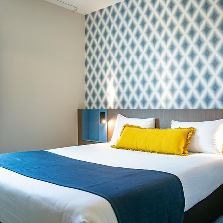 The Originals Boutique Hotel Restaurant Saint James, مونتايغو المظهر الخارجي الصورة
