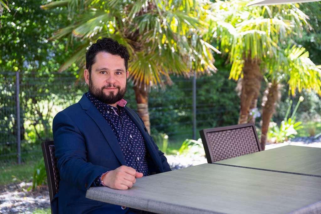 The Originals Boutique Hotel Restaurant Saint James, مونتايغو المظهر الخارجي الصورة