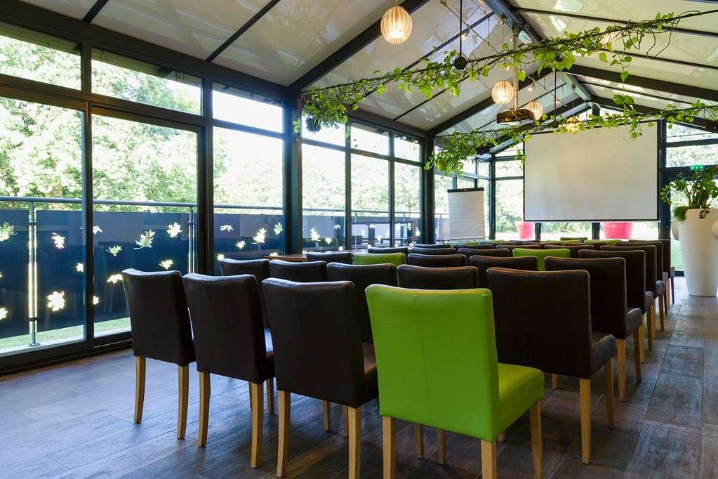 The Originals Boutique Hotel Restaurant Saint James, مونتايغو وسائل الراحة الصورة