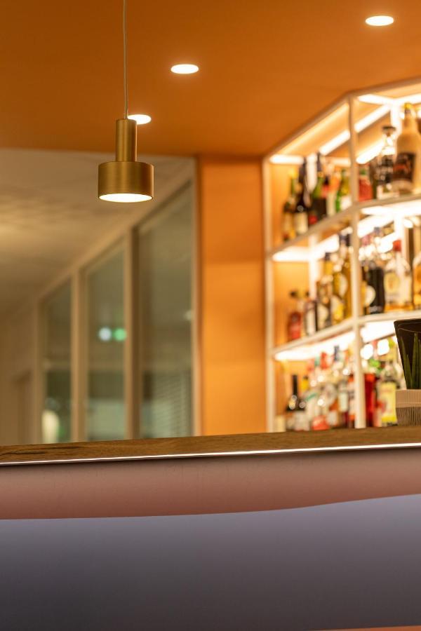 The Originals Boutique Hotel Restaurant Saint James, مونتايغو المظهر الخارجي الصورة